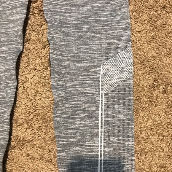 Saucony Perfect Waist Heathered Gray Leggings L - Picture 2 of 4